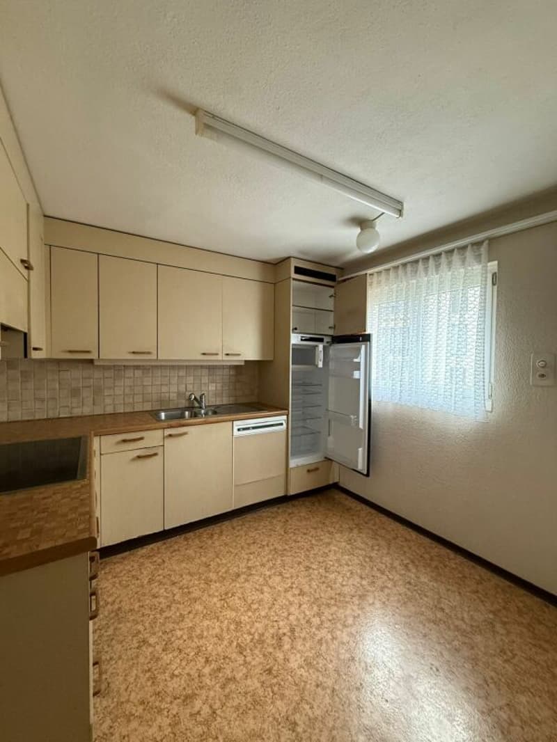 Casa a due famiglie con giardino (3)