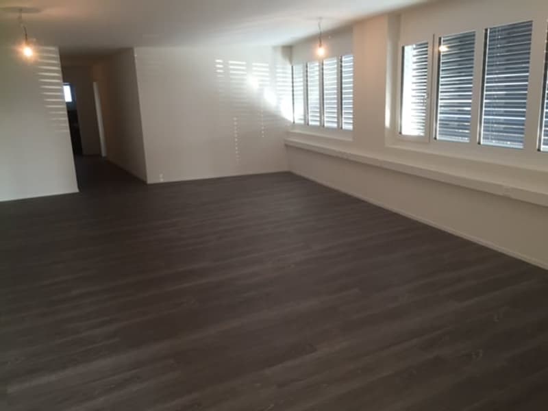 Espace de bureau moderne dans un emplacement central à Bülach (3)