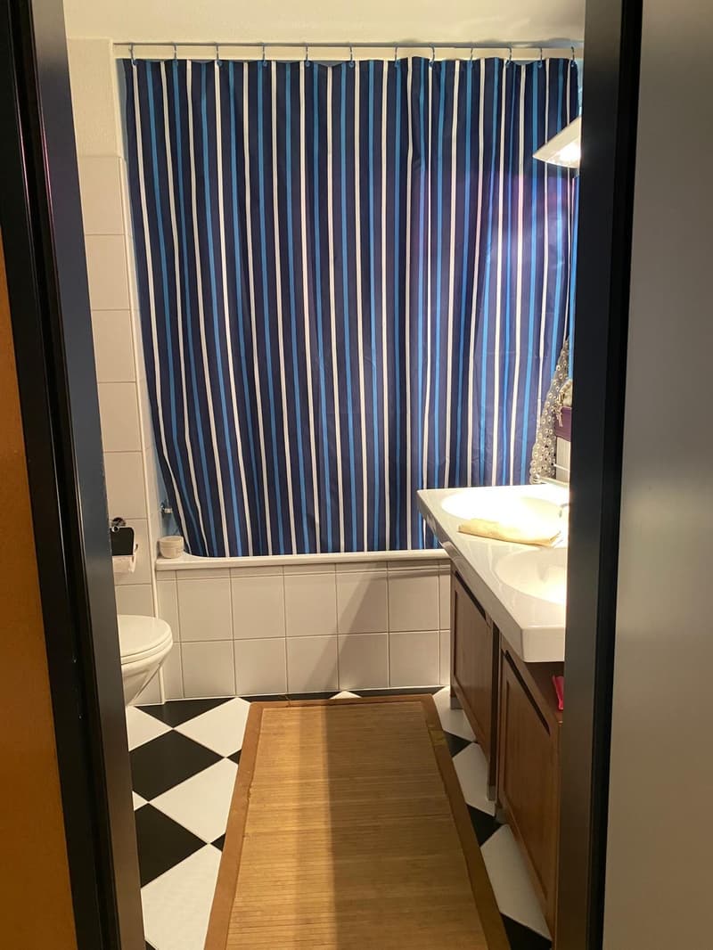 Casa familiare di 5,5 locali con giardino circondante, camino, garage e 4 posti auto a Unterengstringen (9)