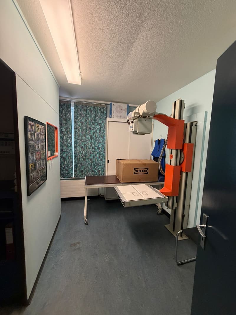 Versatile practice or office space (120 m²) in a central location (3)