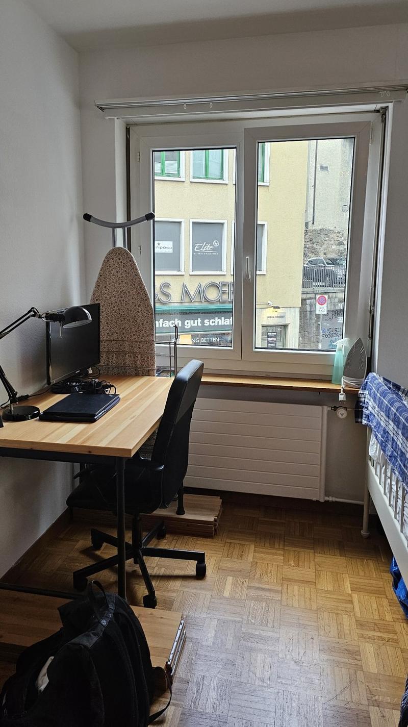 Nachmieter:in per 16. juni oder nach Vereinbarung gesucht - Studio im Niederdorf (2)