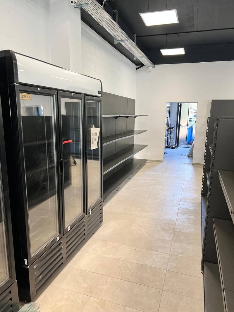 Tankstellenshop in Moutier (11)