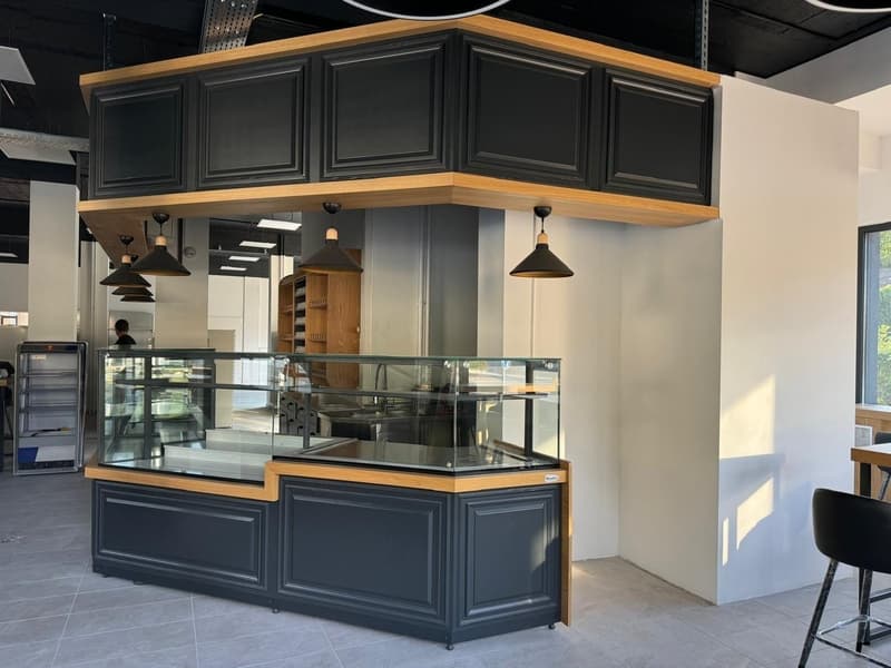 Tankstellenshop in Moutier (1)