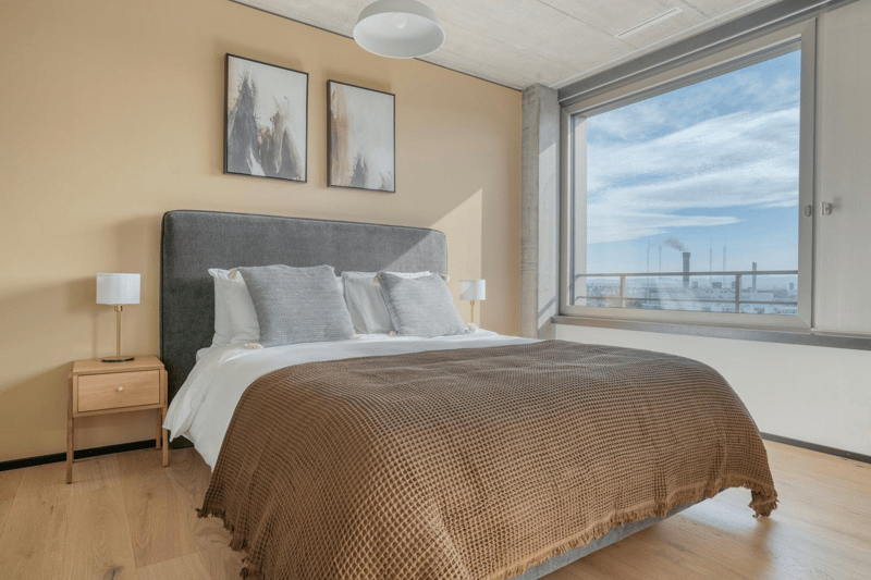 Modern 2.5-room apartment high above the clouds in Zürich-Oerlikon (8)