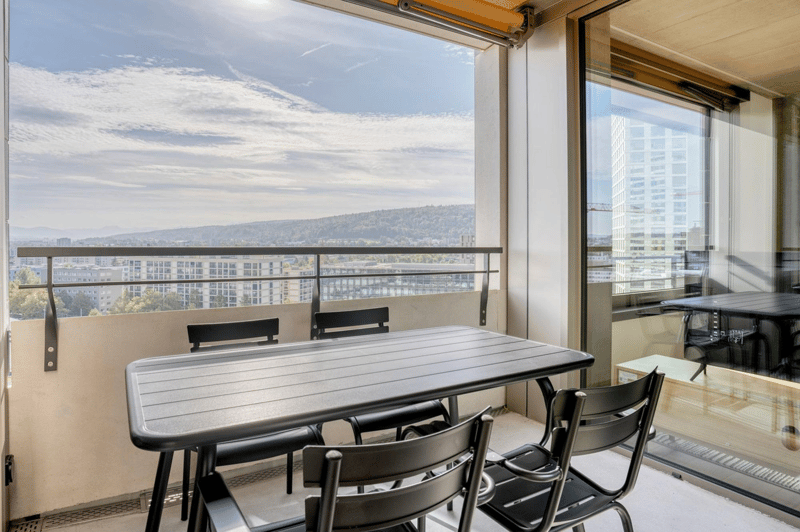 Modern 2.5-room apartment high above the clouds in Zürich-Oerlikon (5)
