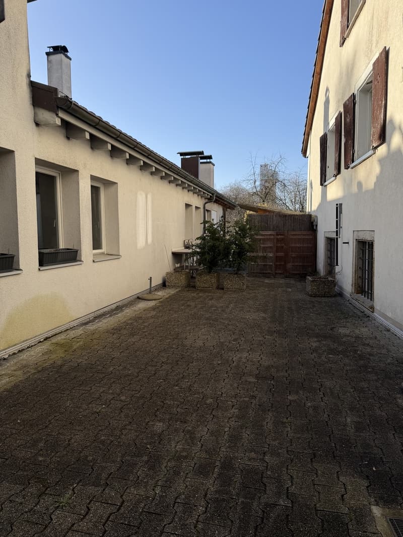 Ladenlokal & Café zu vermieten (10)