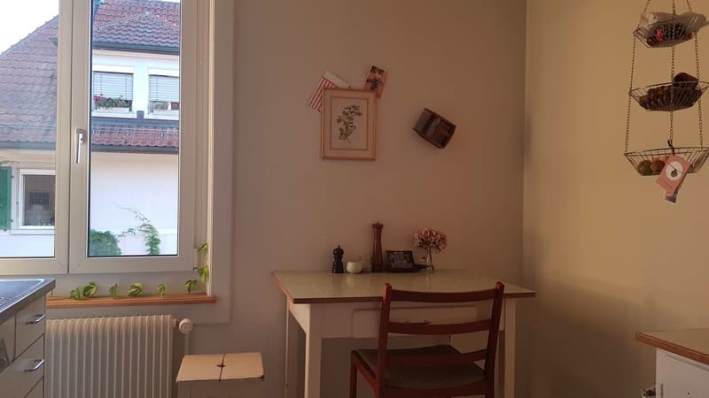 Ampio e luminoso appartamento di 3,5 locali con balcone a Stöckacker (4)