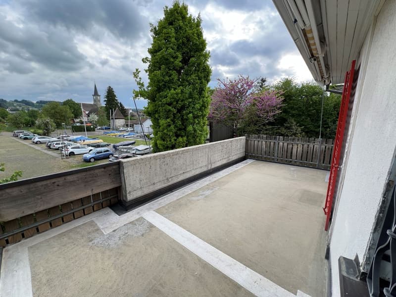Ampio appartamento a Steckborn con balcone, caminetto e posto auto vicino al lago (7)