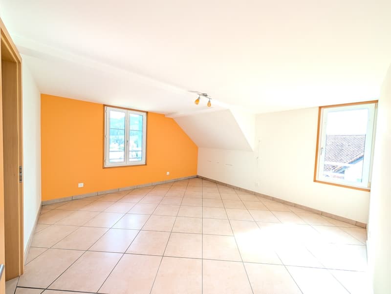 Maisonette moderna di 5,5 locali (127m²) nel centro: 2 minuti alla stazione/Migros, utilizzo del giardino & vista sulla montagna (9)