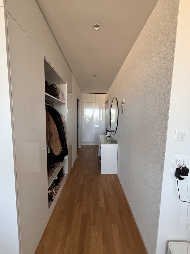 Moderne und helle 3.5 Zimmer Wohnung in Suhr per 01.08.2026 zu vermieten (3)