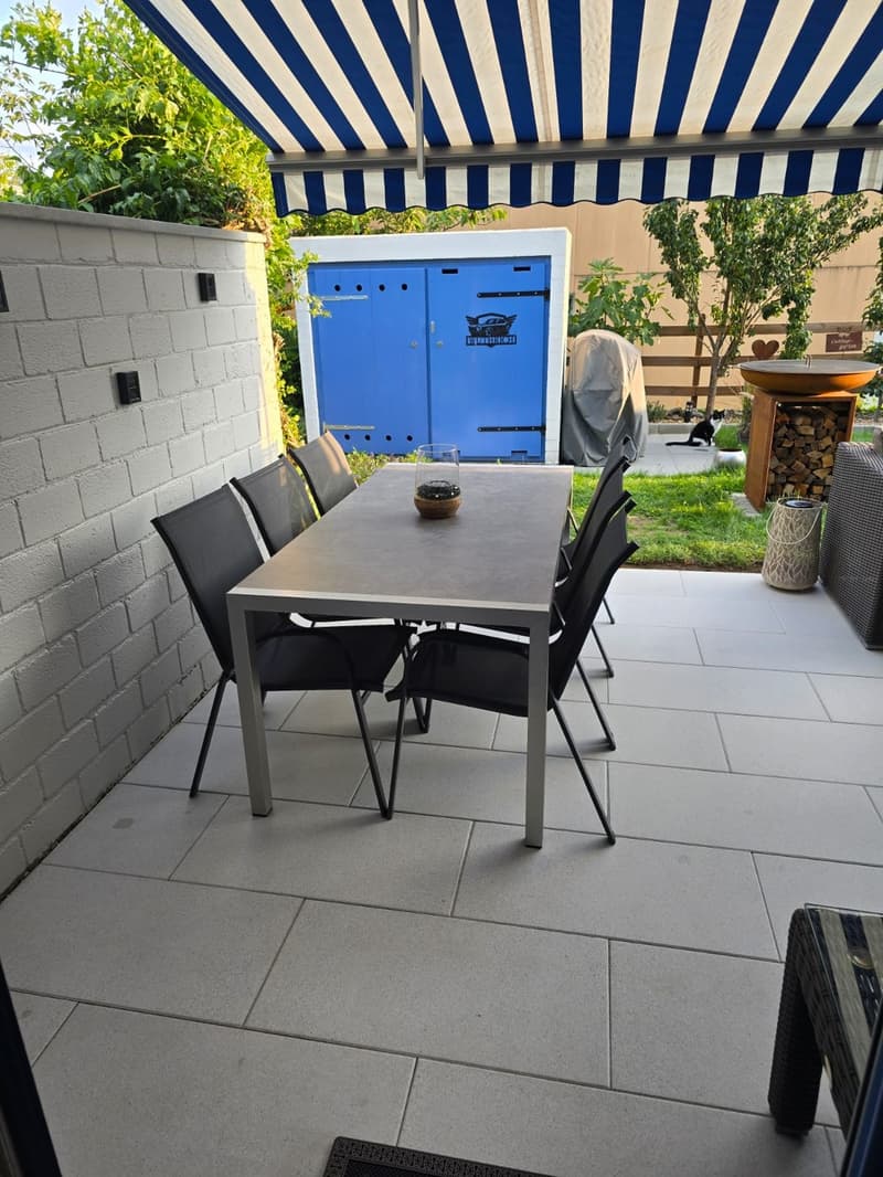 Deliziosa casa a schiera con piccolo giardino, garage e posto auto (7)