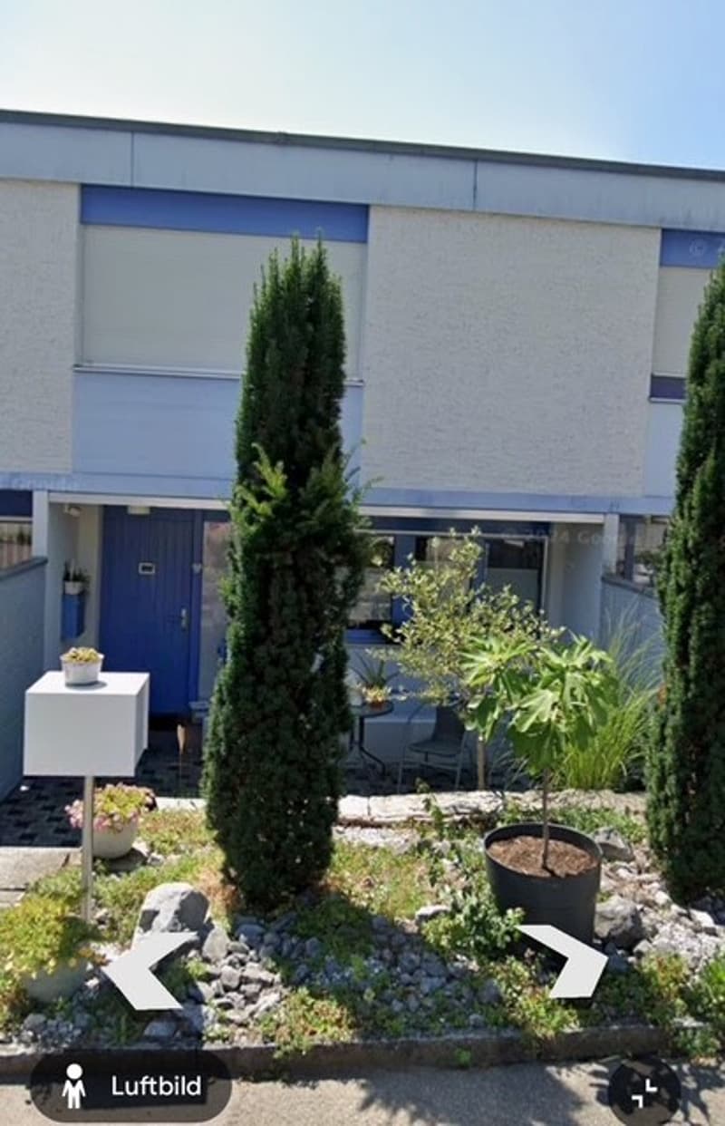 Deliziosa casa a schiera con piccolo giardino, garage e posto auto (5)