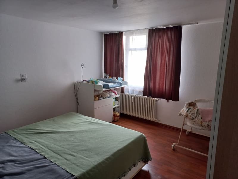Bello appartamento di 2,5 locali in posizione centrale a Liestal (4)