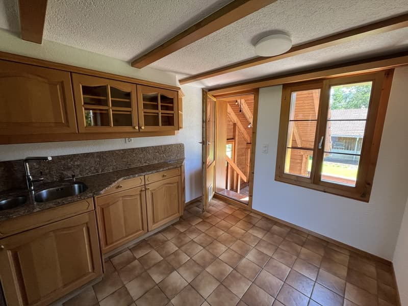 Appartement charmant de 4,5 pièces avec vue idyllique dans un cadre verdoyant (10)