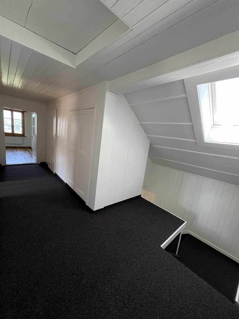 Appartement charmant de 4,5 pièces avec vue idyllique dans un cadre verdoyant (5)
