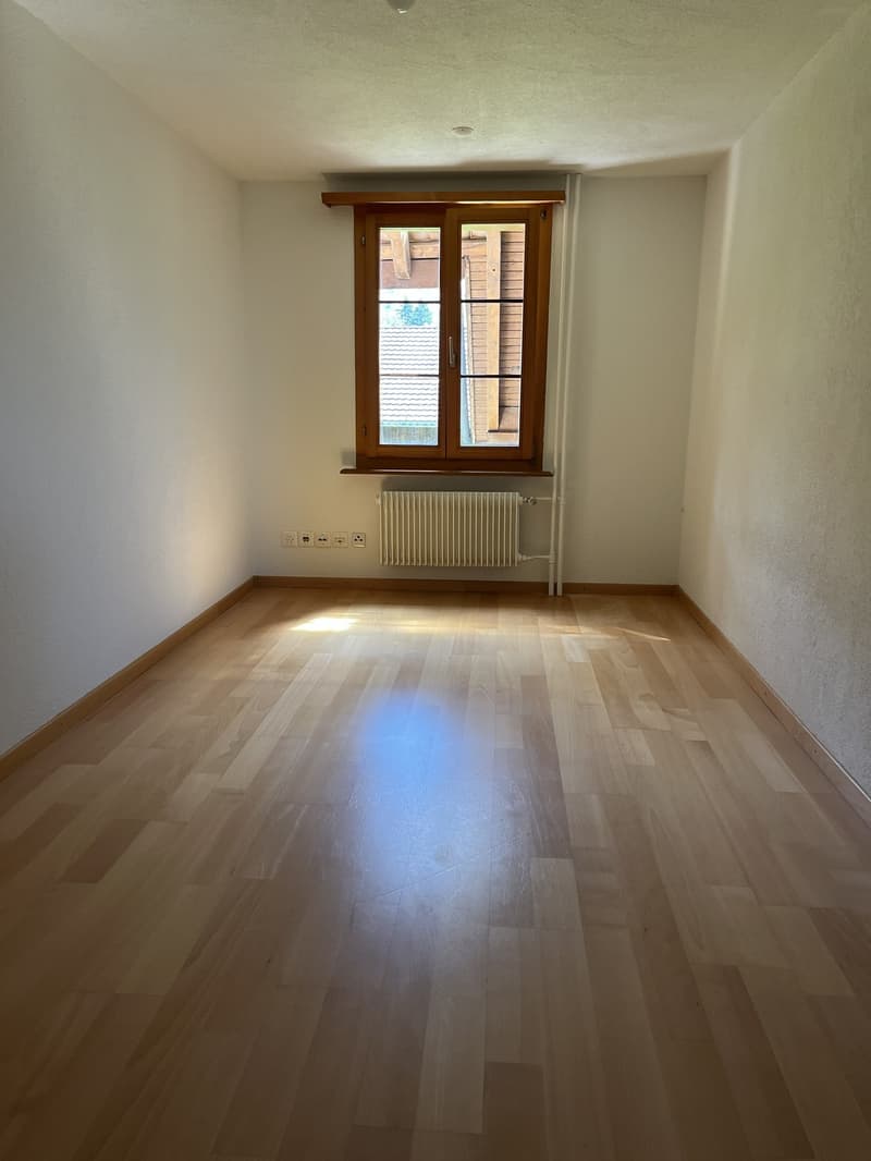 Appartement charmant de 4,5 pièces avec vue idyllique dans un cadre verdoyant (13)