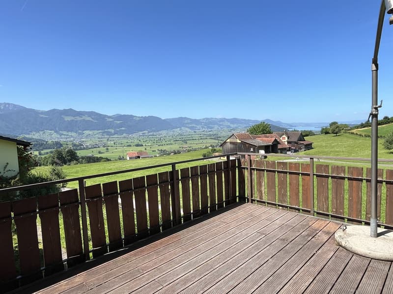 Appartement charmant de 4,5 pièces avec vue idyllique dans un cadre verdoyant (3)