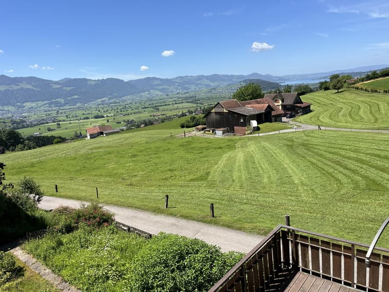 Appartement charmant de 4,5 pièces avec vue idyllique dans un cadre verdoyant (9)