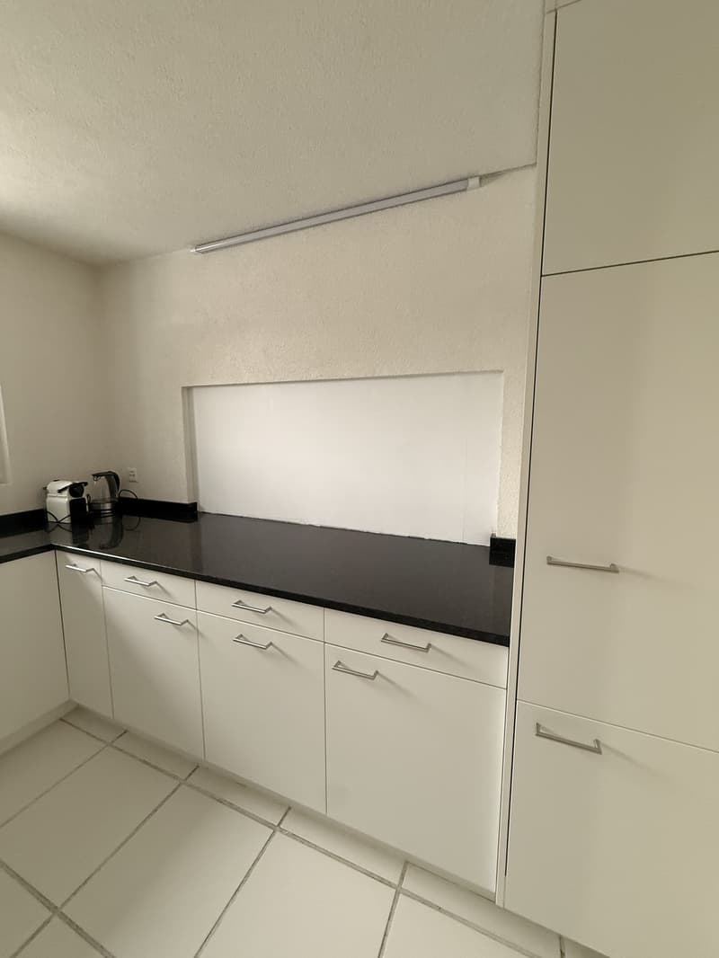 Cozy room in Zurich City (2)
