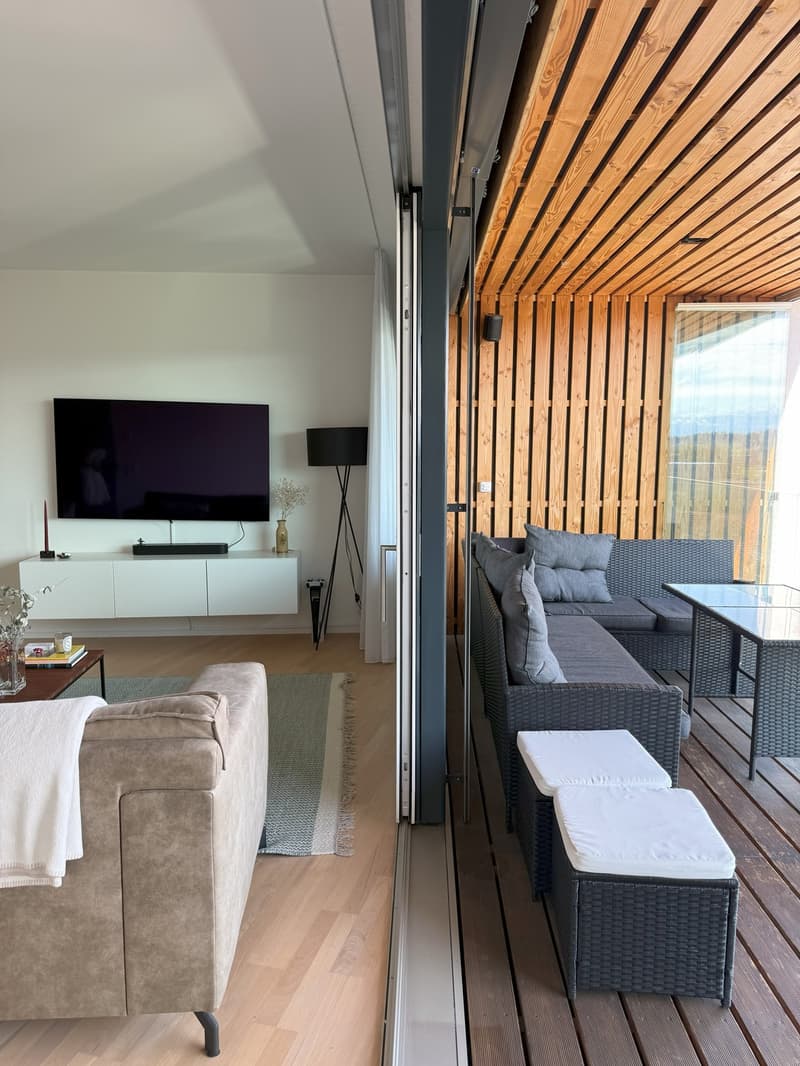 Appartement 3.5 pièces avec loggia et vue sur les montagnes (4)