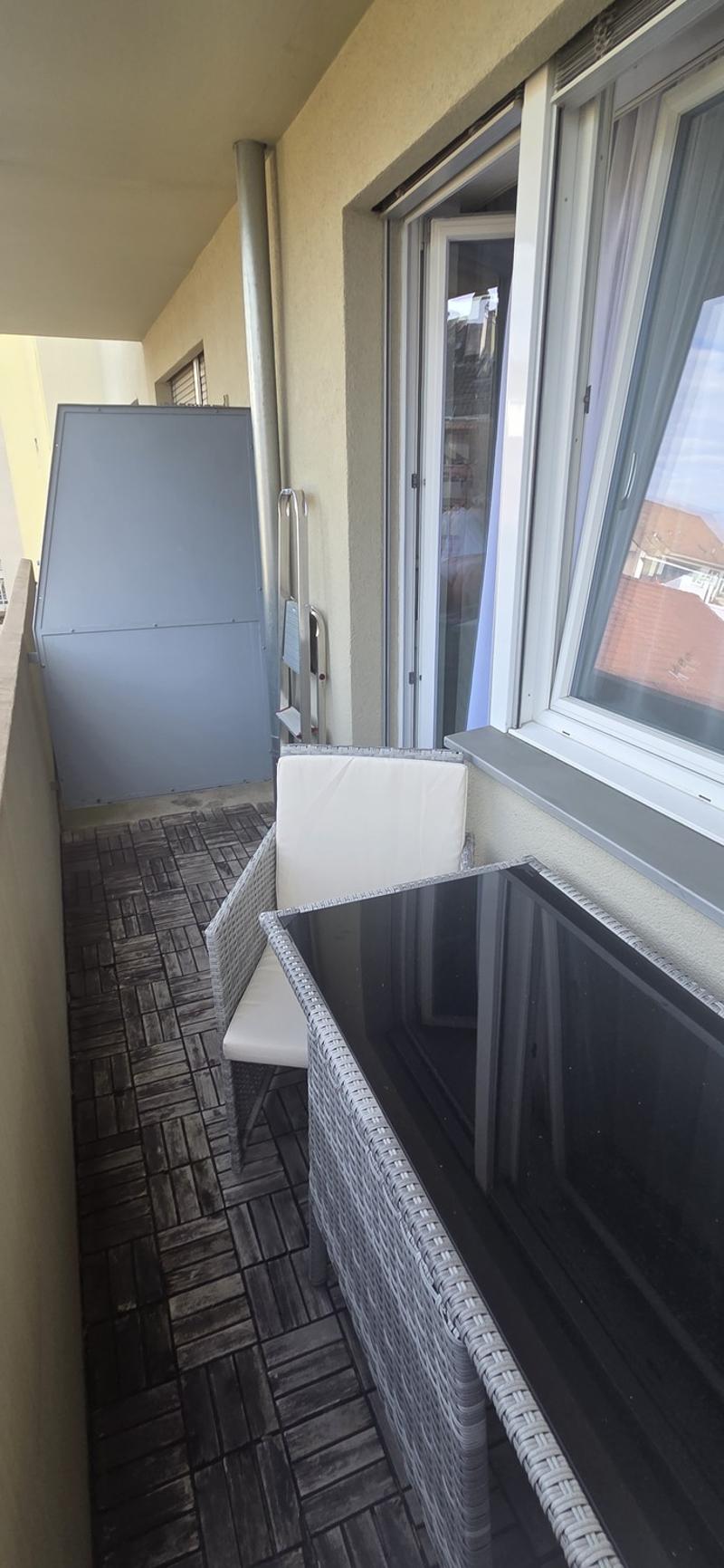 Helle und gemütliche 2-Zimmer-Wohnung mit zwei Balkonen in Basel (4)