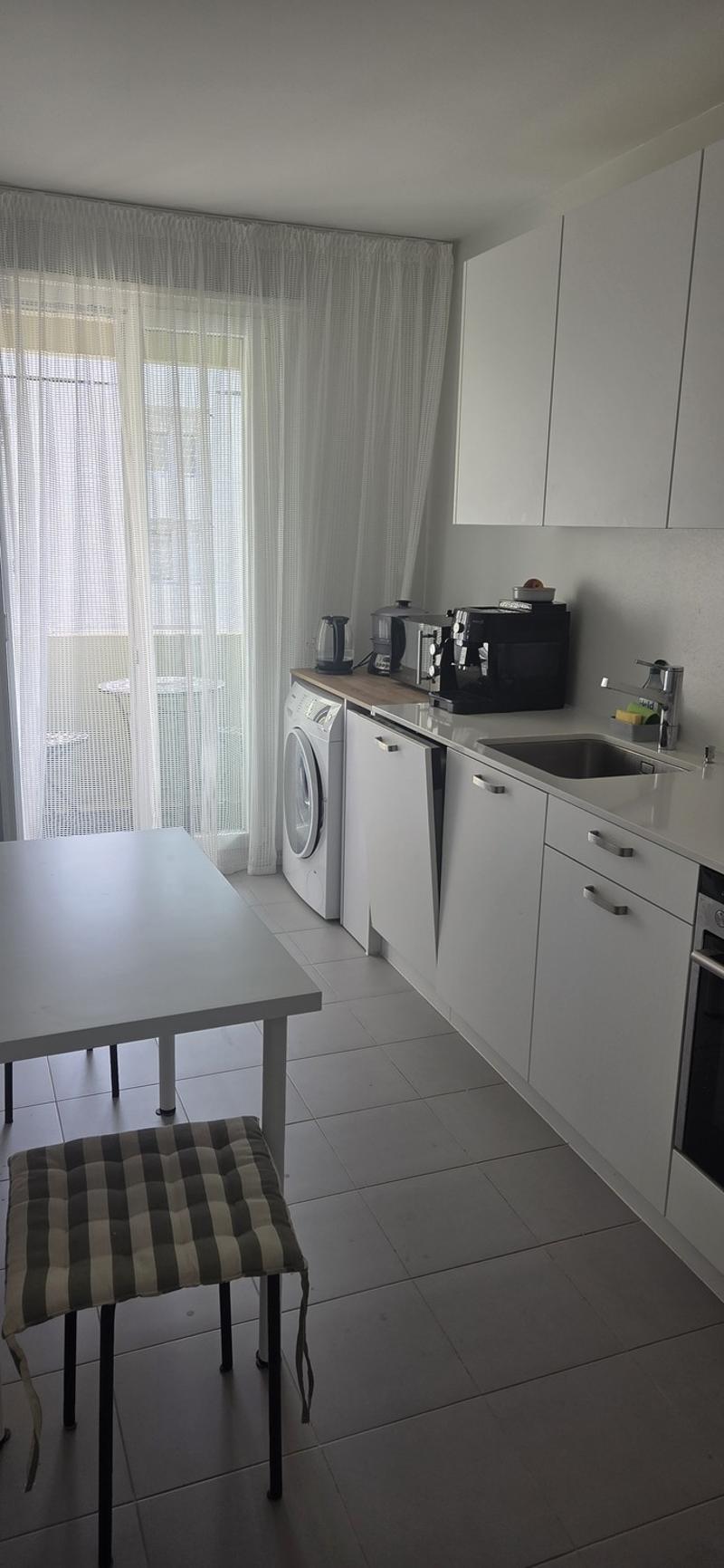 Helle und gemütliche 2-Zimmer-Wohnung mit zwei Balkonen in Basel (7)