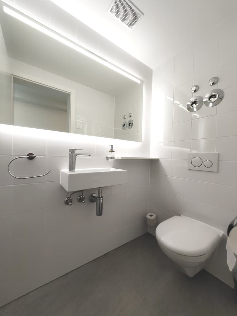 Modern 2.5-room apartment with private garden seating (10)