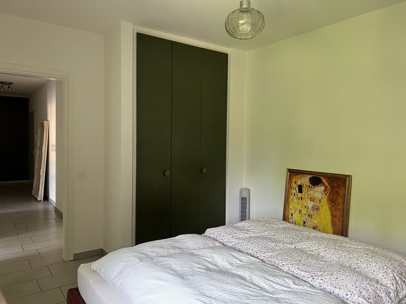 First occupancy after complete renovation  exclusive 2.5-room apartment with glazed winter garden, air conditioning and elevator, only 50 metres from Lake Lugano (4)
