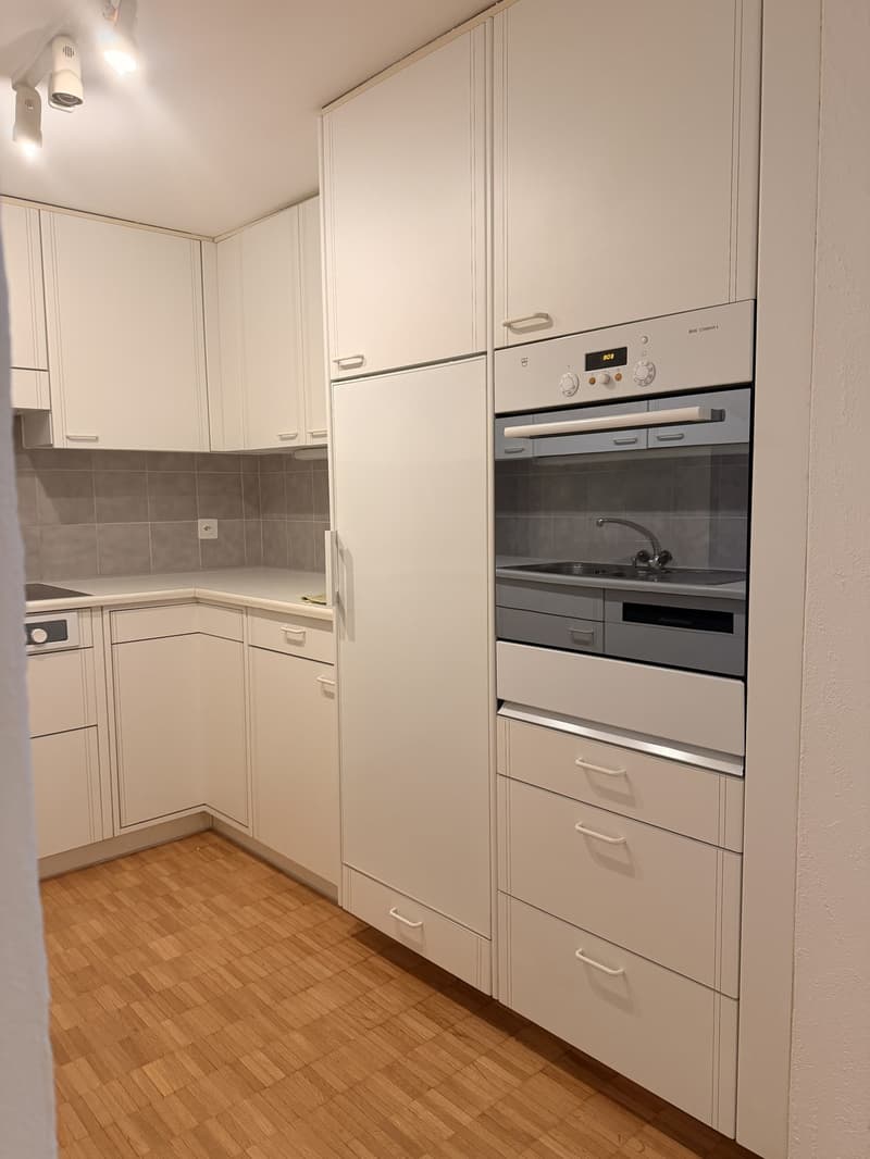 Stylish 2.5-room apartment with old town flair in the heart of Zurich (9)