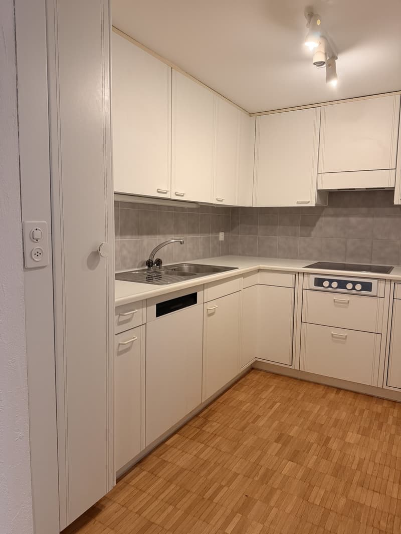 Stylish 2.5-room apartment with old town flair in the heart of Zurich (8)