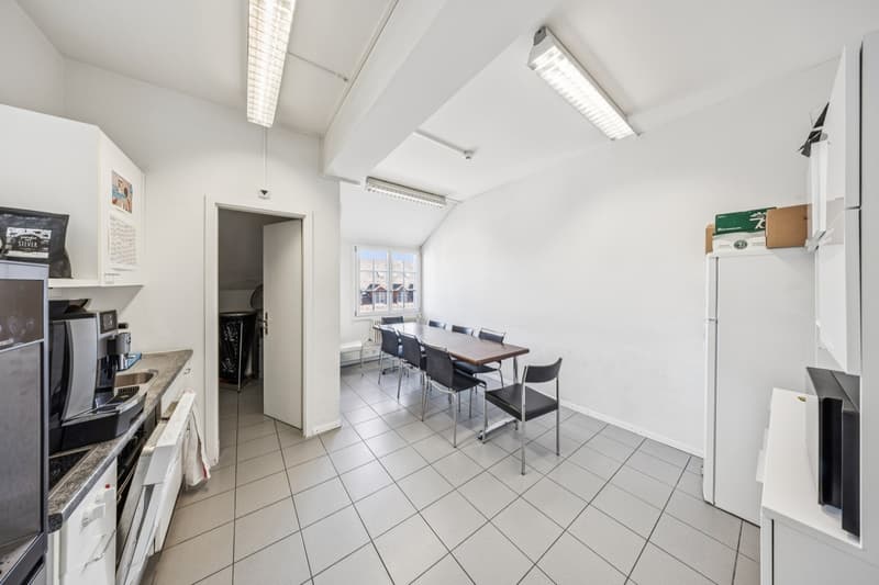 Spazi aziendali con oltre 600m² di superficie utile nel centro città (11)