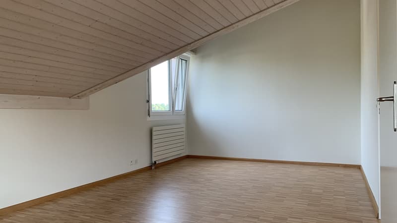 Schöne ruhige 3 1/2 Zimmer-Maisonettewohnung im 1.OG & 2.OG mit 95m2 zu vermieten (6)