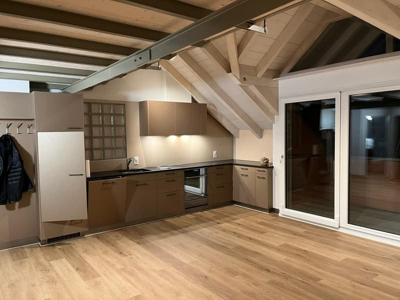 In affitto: Appartamento moderno 2.5 locali con balcone e galleria a Biglen (1)