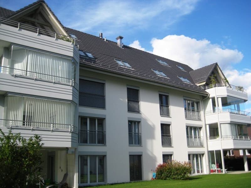 Spacious family apartment with 24 m2 large, partially glazed balcony (12)