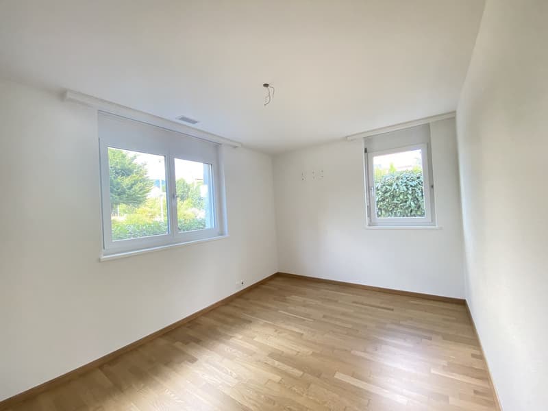 Spacious family apartment with 24 m2 large, partially glazed balcony (6)