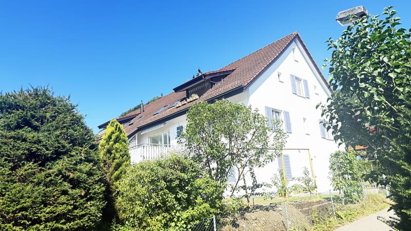 An ruhiger und sonniger Lage mit unverbaubarer Weitsicht ins Grüne (2)