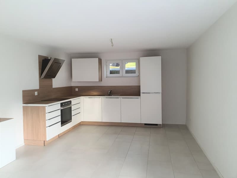 4.5 room apartment with garden and parking space CHF1930 incl. additional costs (5)
