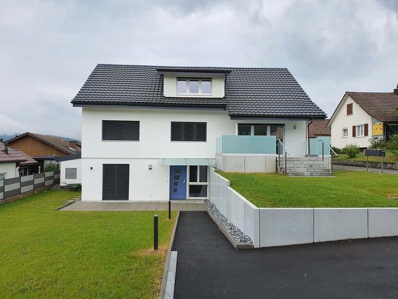 4.5 room apartment with garden and parking space CHF1930 incl. additional costs (10)