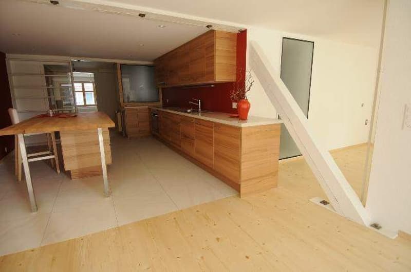 Altbau modern interpretiert - 3.5 Zimmer, Terrasse und Balkon, 110m2 (4)