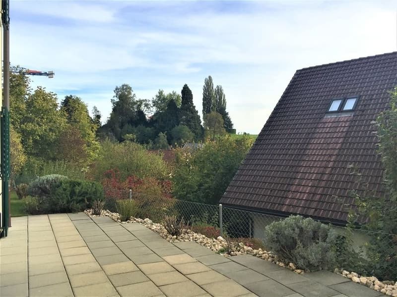 an sonniger und sehr ruhiger Lage mit herrlicher Aussicht (2)