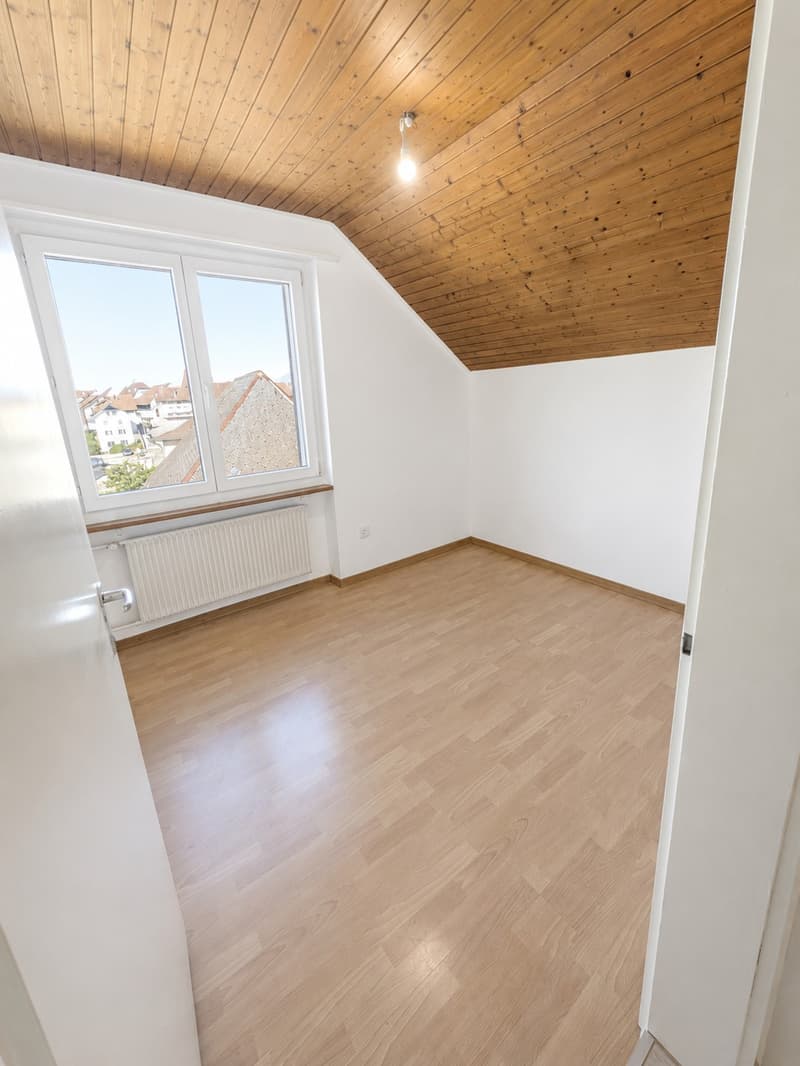 Appartamento mansardato 2 locali con ampio locale di deposito a Wiedlisbach (6)