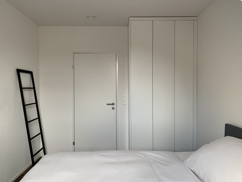 Moderne 4.5-Zimmer-Dachwohnung | 5 m Raumhöhe |Galerie | Blick zur Lägern (9)