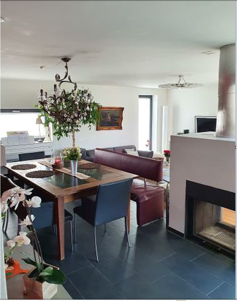 Modernes Einfamilienhaus mit Pool zu vermieten (1)