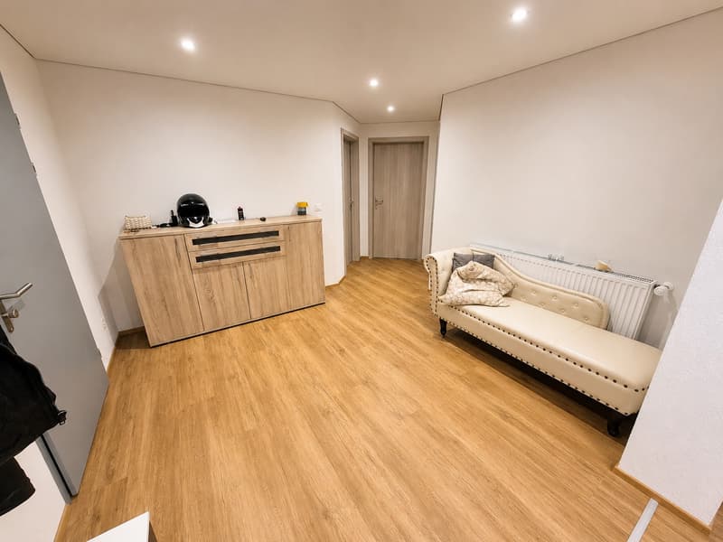 Modernes Wohlfühlen in Lütisburg Frisch renovierte 4.5-Zimmer-Wohnung (3)