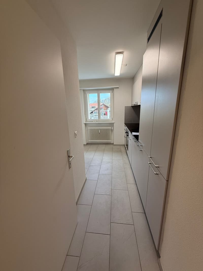 Ruhige, renovierte 3.5ZimmerWohnung mit Balkon im Grünen von Therwil (12)