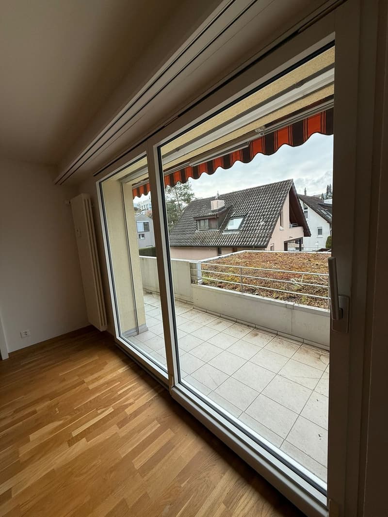 Ruhige, renovierte 3.5ZimmerWohnung mit Balkon im Grünen von Therwil (7)