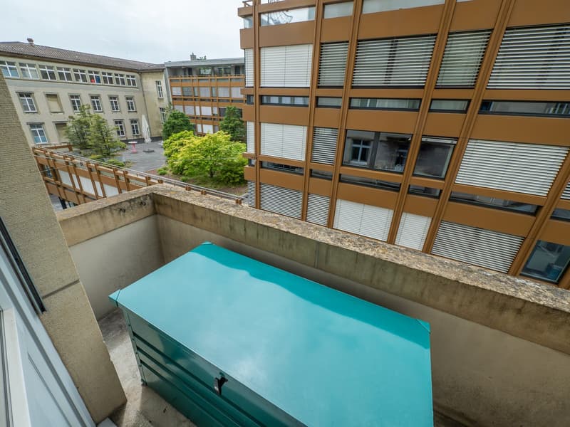 Appartamento di 4.5 locali affascinante nel centro di Biel (12)