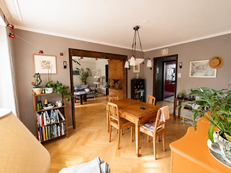Appartamento di 4½ locali con balcone e vista sul giardino / casa di 3 famiglie (7)