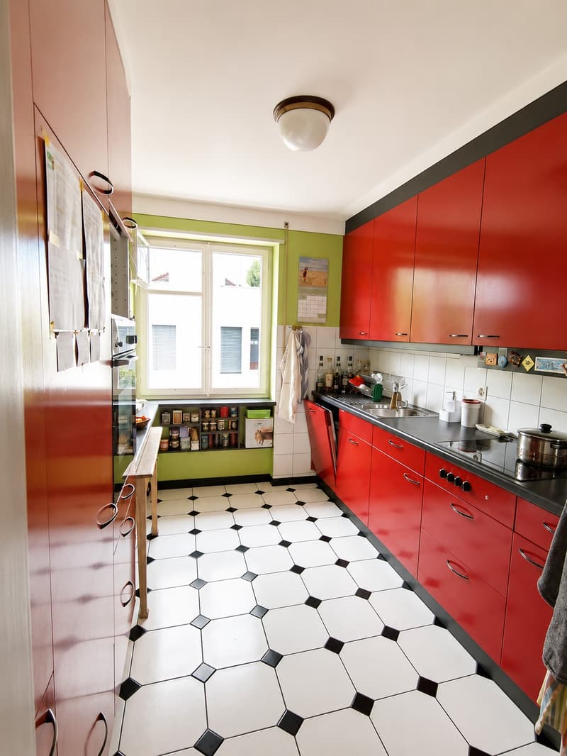 Appartamento di 4½ locali con balcone e vista sul giardino / casa di 3 famiglie (9)