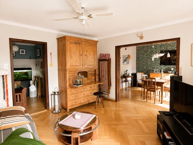 Appartamento di 4½ locali con balcone e vista sul giardino / casa di 3 famiglie (8)